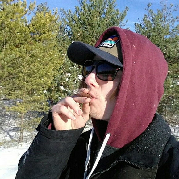 Meet your Posher, Dan - Picture 2 of 8